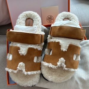 Hermes Shearling Chypre, BNIB, SZ 38